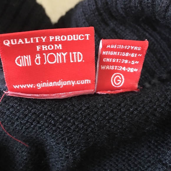 Black Sweater - Picture 5 of 5